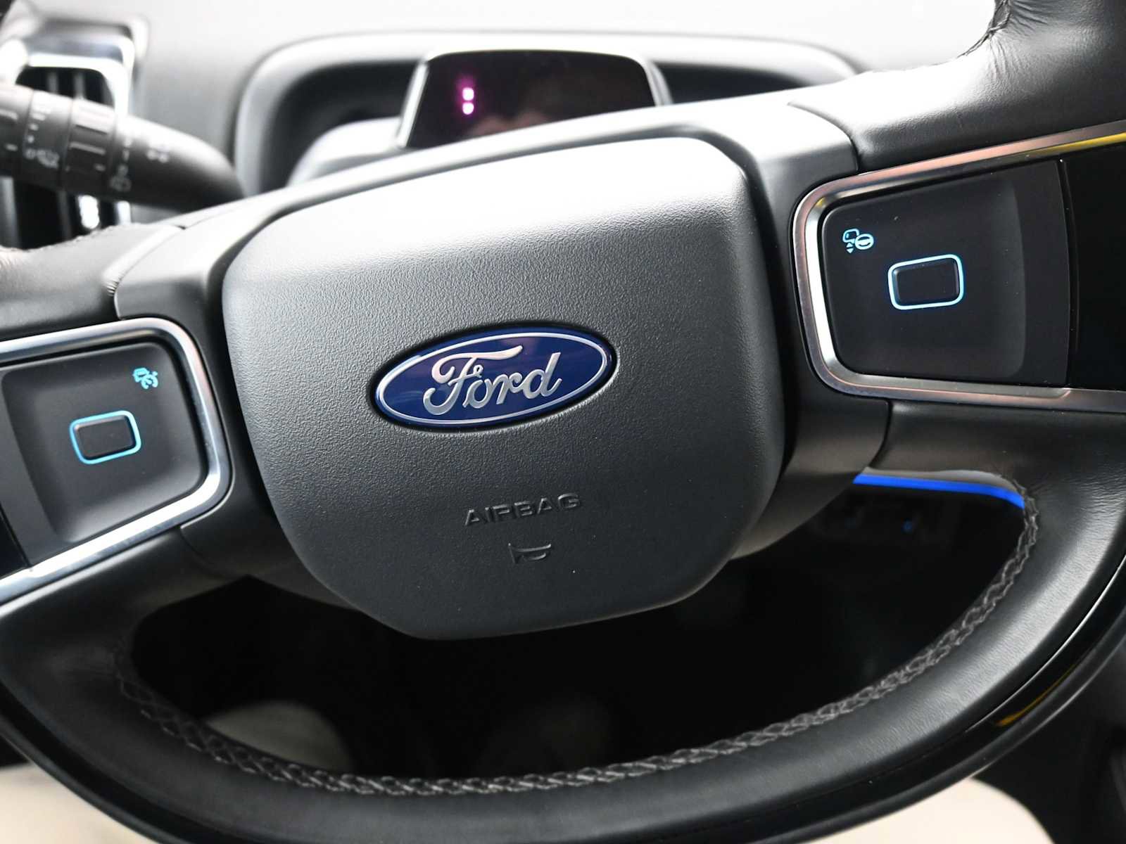 Used 2025 Ford Expedition Max Platinum AWD/4WD image 23