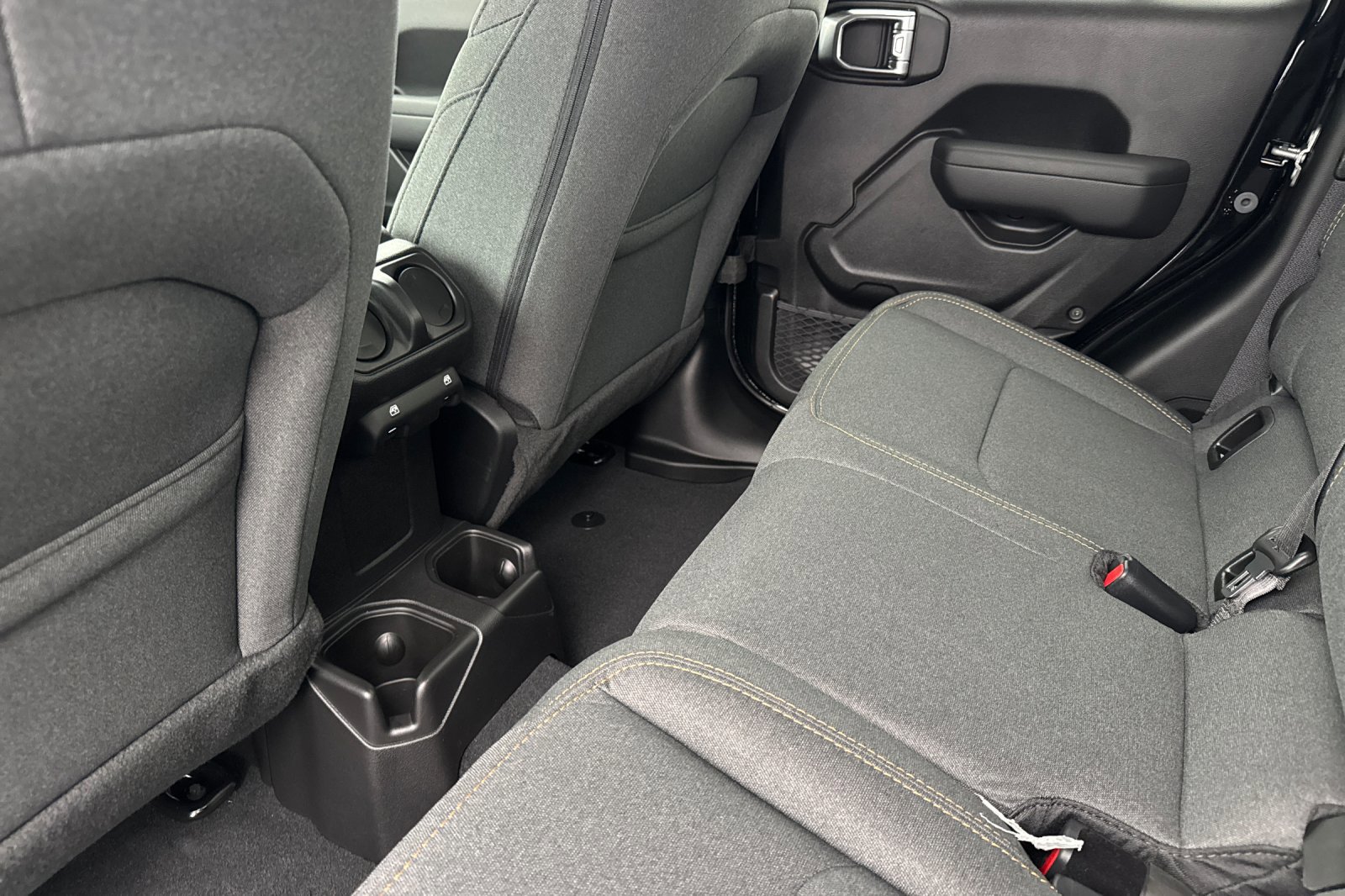 New 2025 Jeep Gladiator Sport image 11