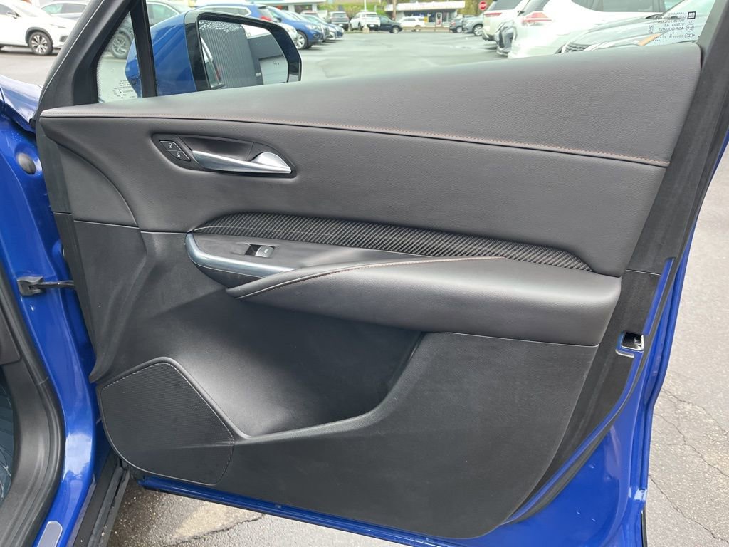 Used 2021 Cadillac XT4 Sport w/ Cold Weather Package AWD/4WD image 18