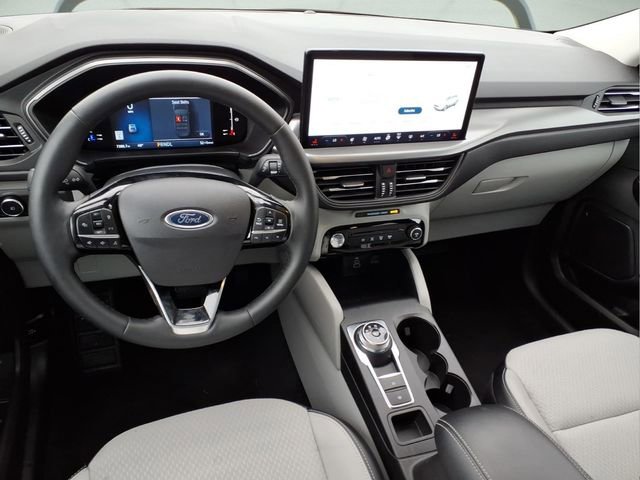 Used 2024 Ford Escape SE w/ Class II Trailer Tow Package image 10