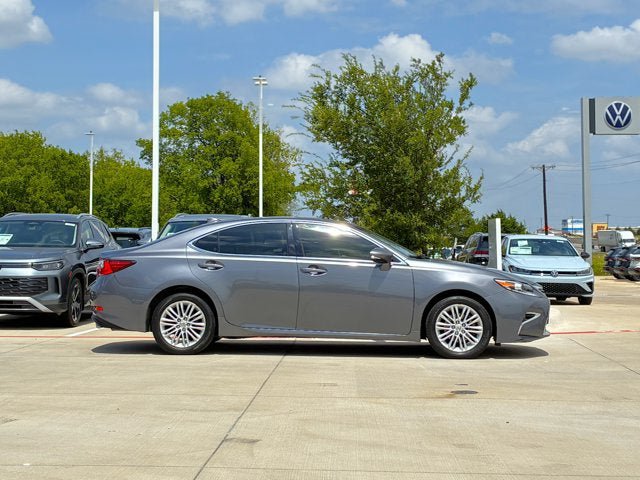 Used 2016 Lexus ES 350 w/ Premium Package w/Wood Trim FWD image 7