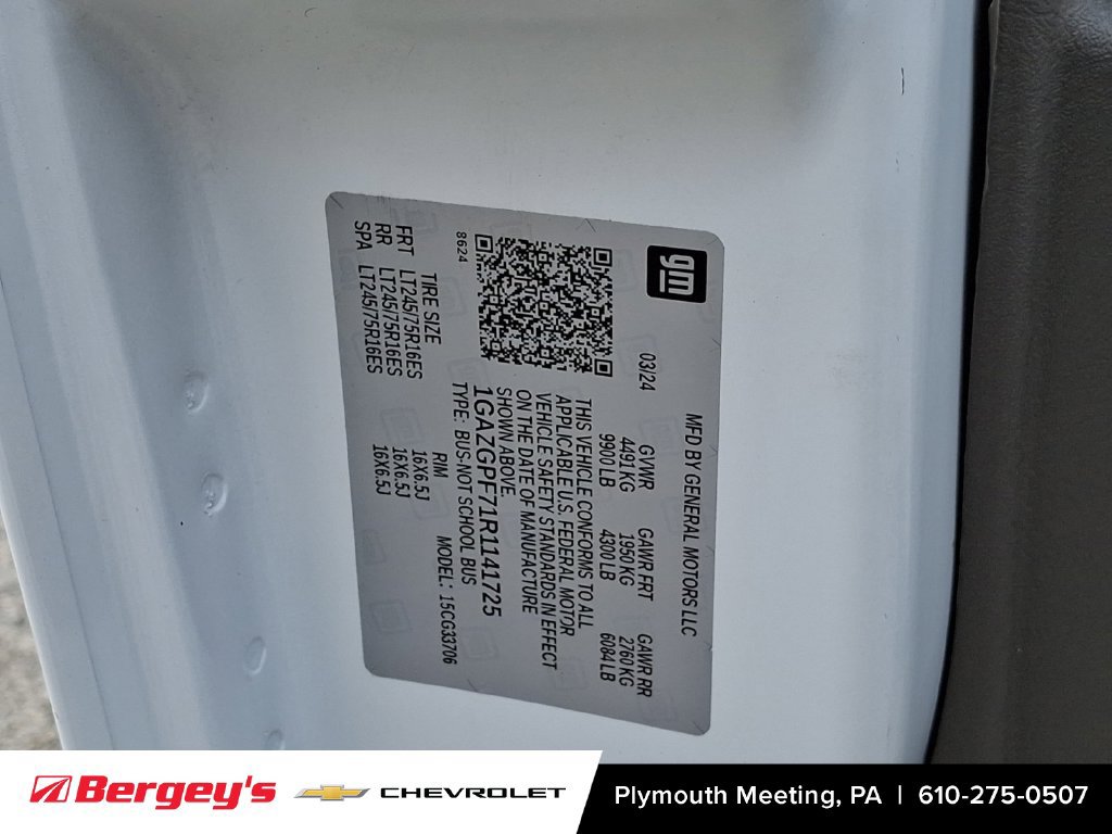 Certified 2024 Chevrolet Express 3500 LT w/ LT Preferred Equipment Group RWD image 29