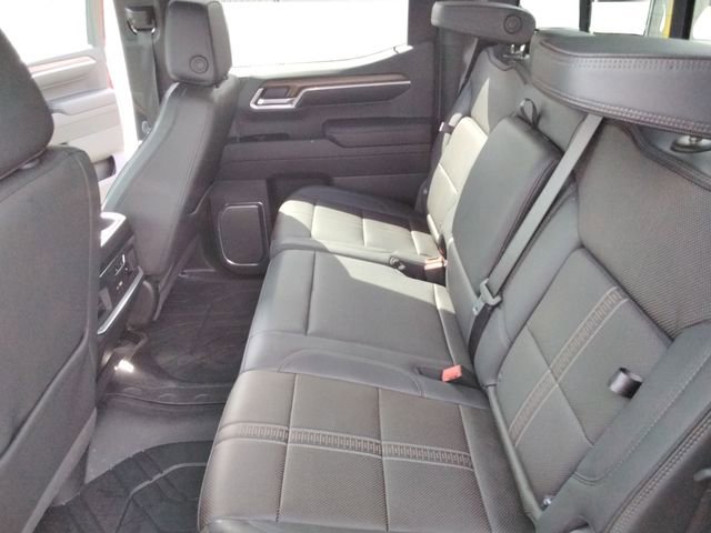 Used 2024 Chevrolet Silverado 1500 High Country w/ Technology Package AWD/4WD image 22