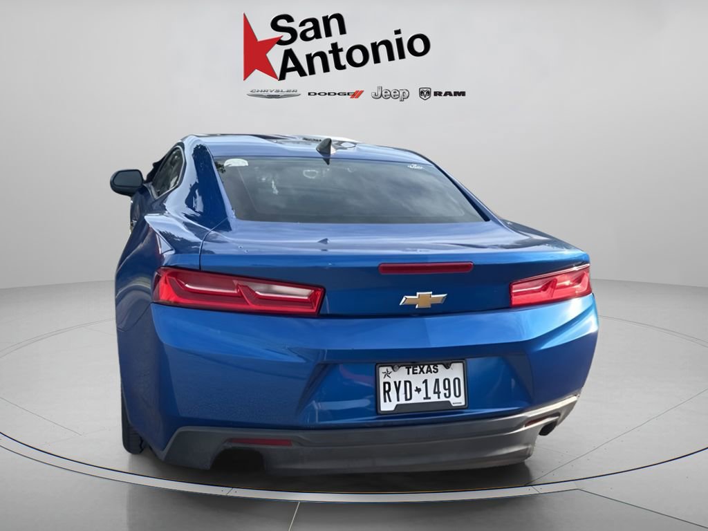 Used 2017 Chevrolet Camaro LT RWD image 7