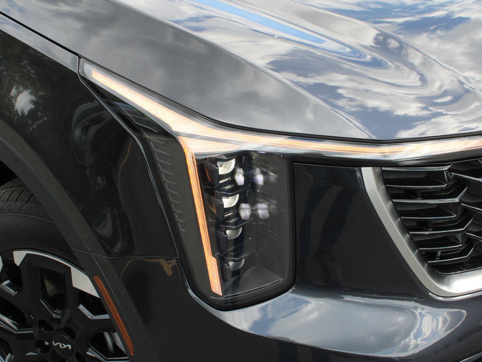 New 2026 Kia Sorento S image 2