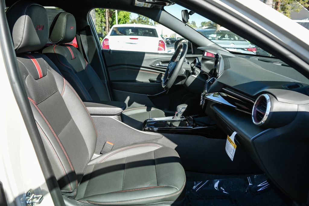 New 2026 Chevrolet Trax RS w/ Sunroof Package FWD image 16