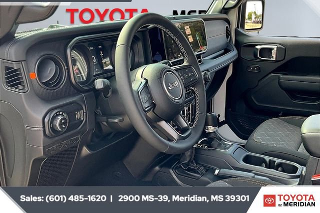 Used 2025 Jeep Gladiator Mojave image 12