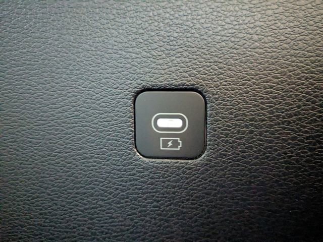 Used 2024 Kia Telluride EX image 17