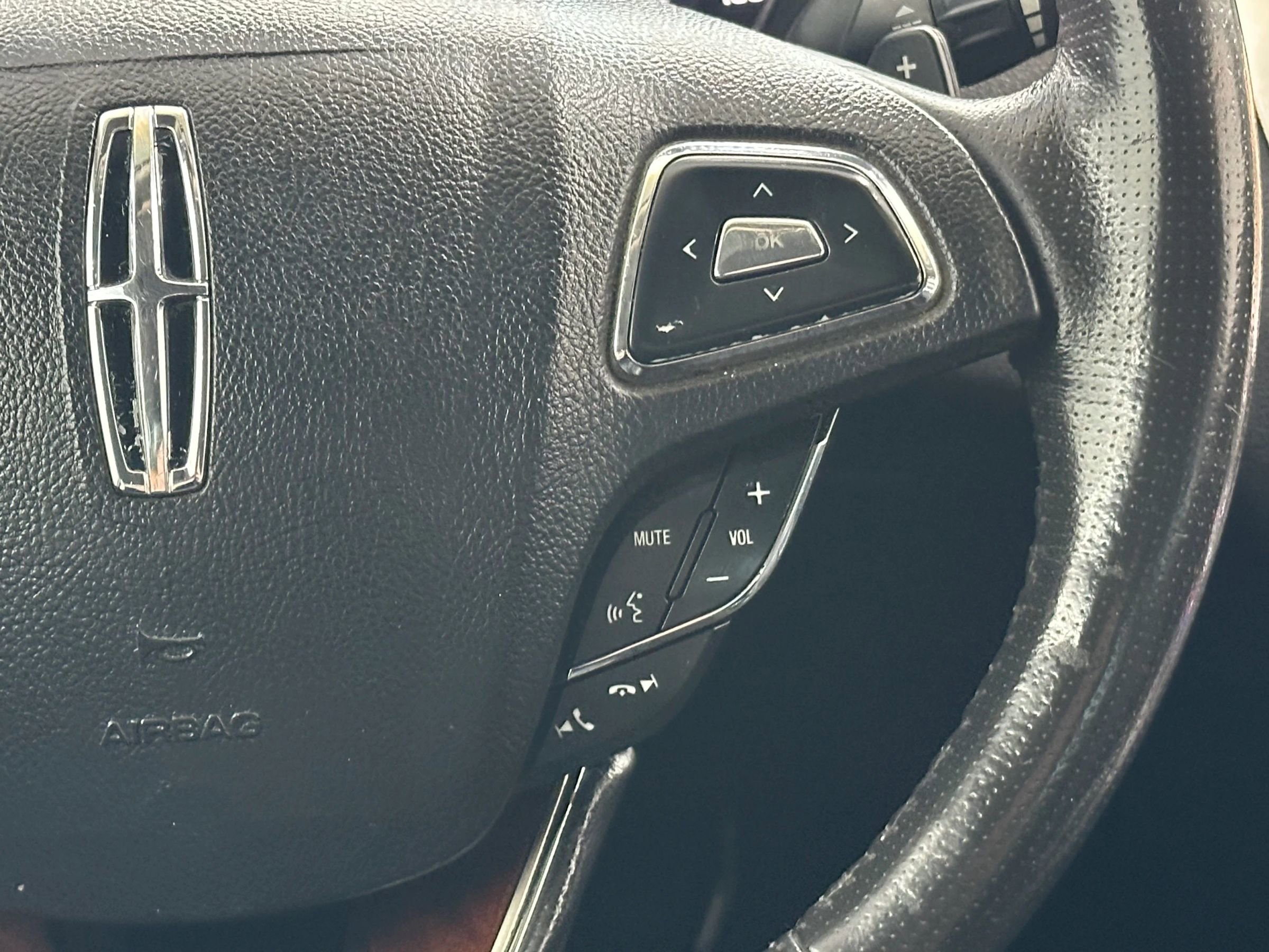 Used 2013 Lincoln MKZ FWD image 21