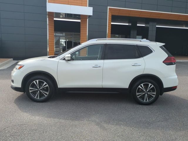 Used 2019 Nissan Rogue SV w/ Premium Package FWD image 7