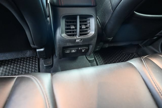 Used 2022 Jeep Cherokee Trailhawk AWD/4WD image 27