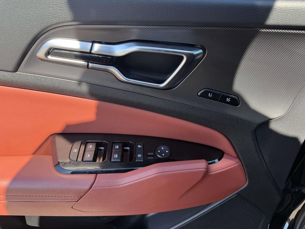 Used 2024 Kia Sportage SX image 13