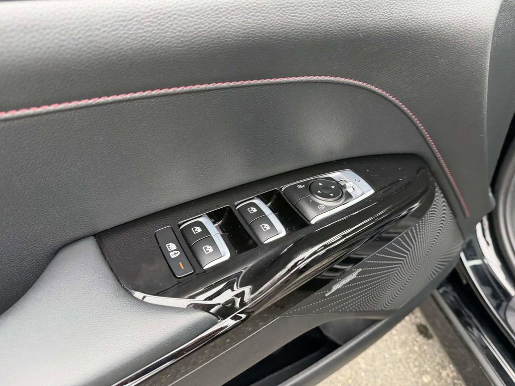 Used 2023 Kia K5 GT w/ GT1 Package FWD image 22