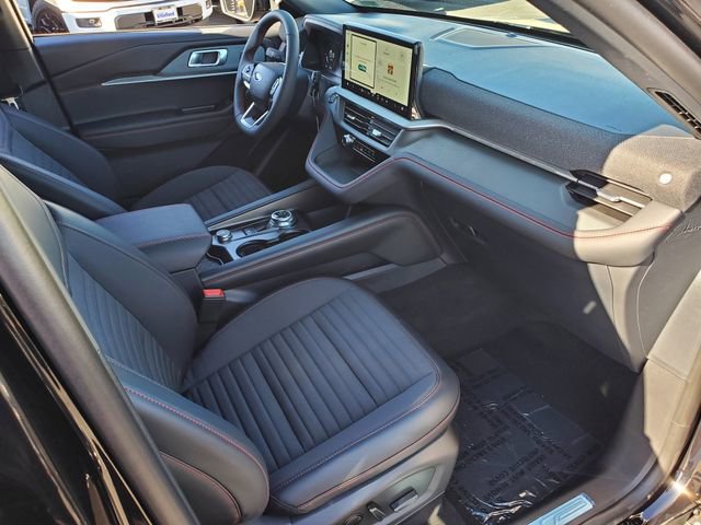 Used 2026 Ford Explorer ST-Line w/ ST-Line Street Pack image 13