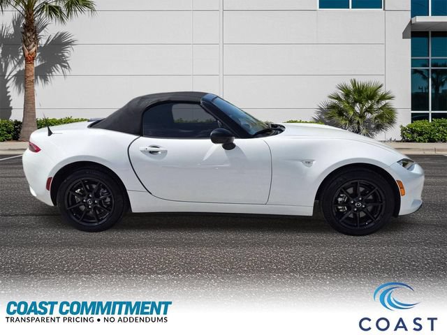Used 2020 MAZDA MX-5 Miata Sport RWD image 5