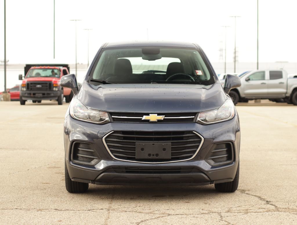 Used 2018 Chevrolet Trax LS image 2