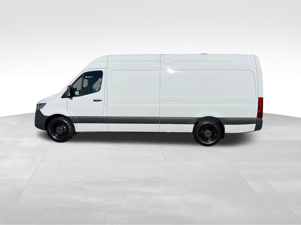 Used 2025 Mercedes-Benz Sprinter 2500 image 4