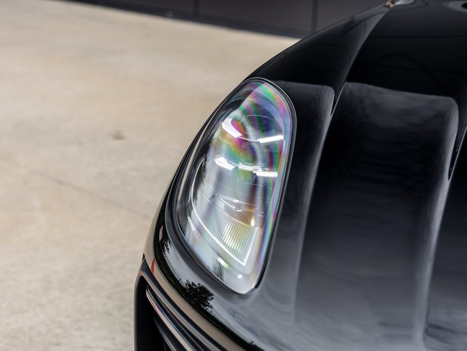 Certified 2023 Porsche Macan AWD/4WD image 19