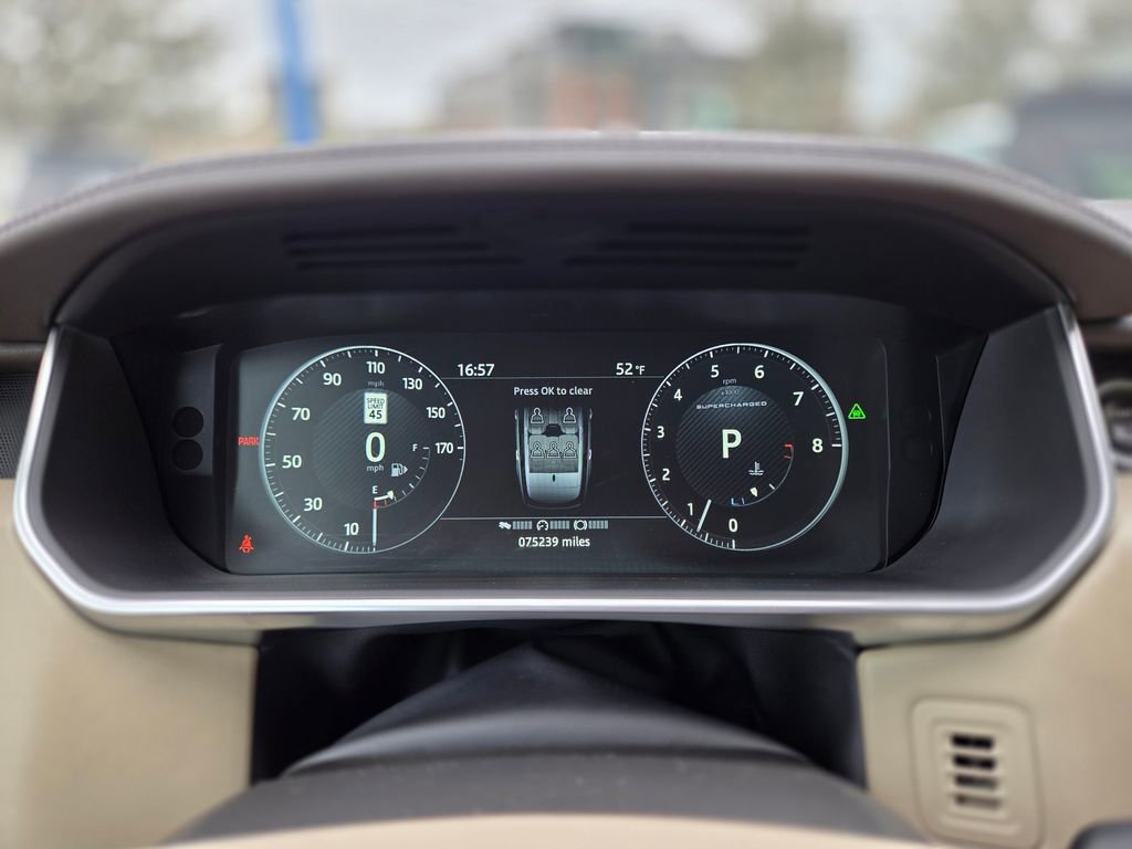 Used 2017 Land Rover Range Rover Supercharged AWD/4WD image 14