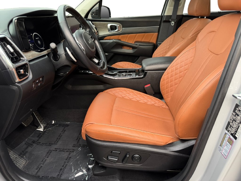 Certified 2023 Kia Sorento SX Prestige AWD/4WD image 16