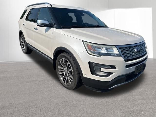Used 2017 Ford Explorer Platinum AWD/4WD image 6