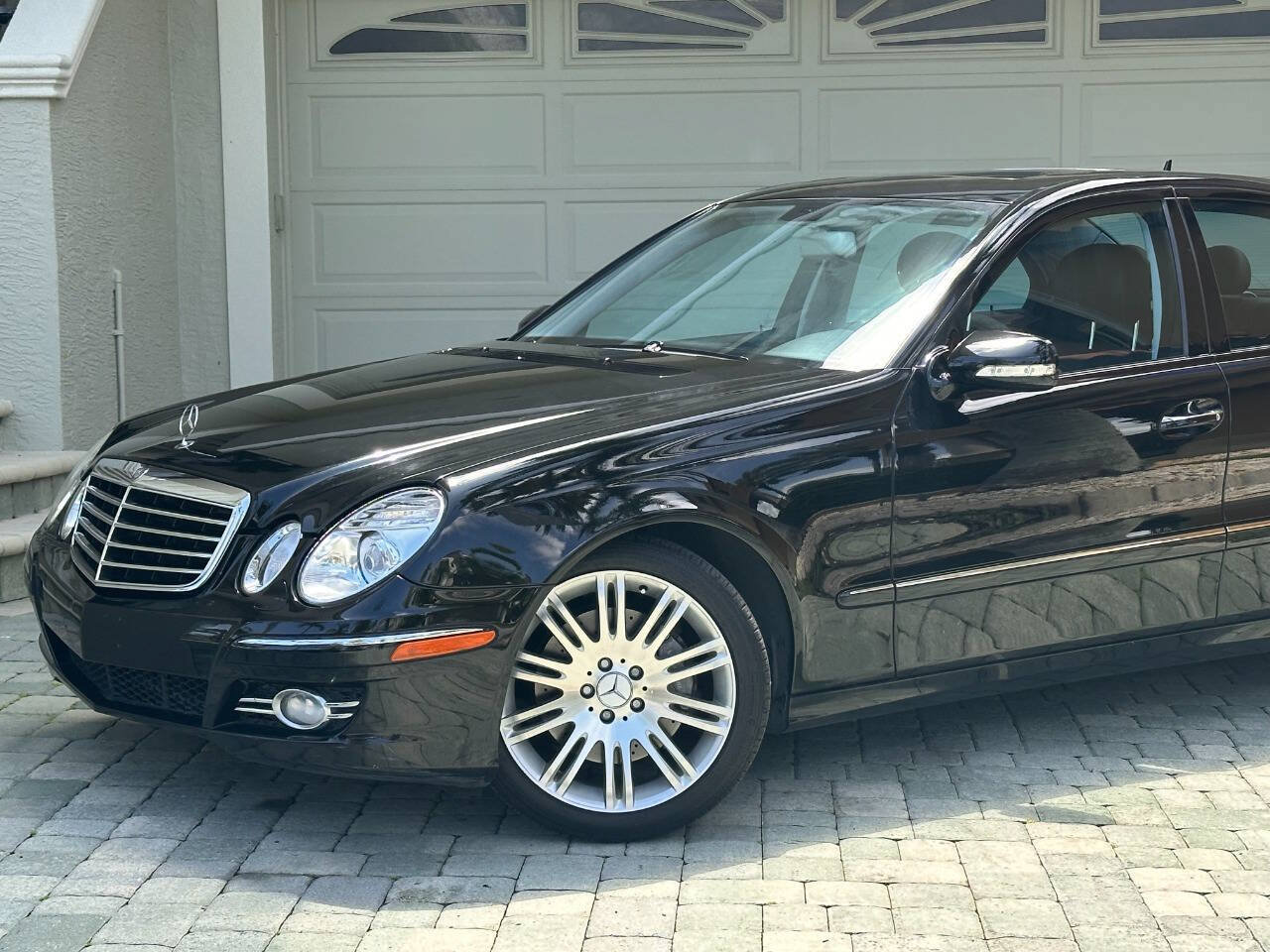 Used 2007 Mercedes-Benz E 350 Sedan image 2
