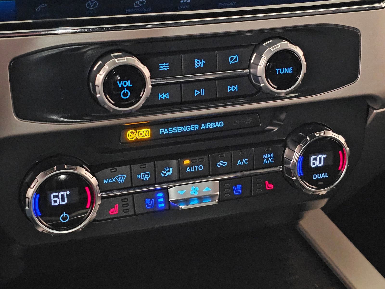 Used 2022 Ford F250 Lariat w/ Tremor Off-Road Package image 21