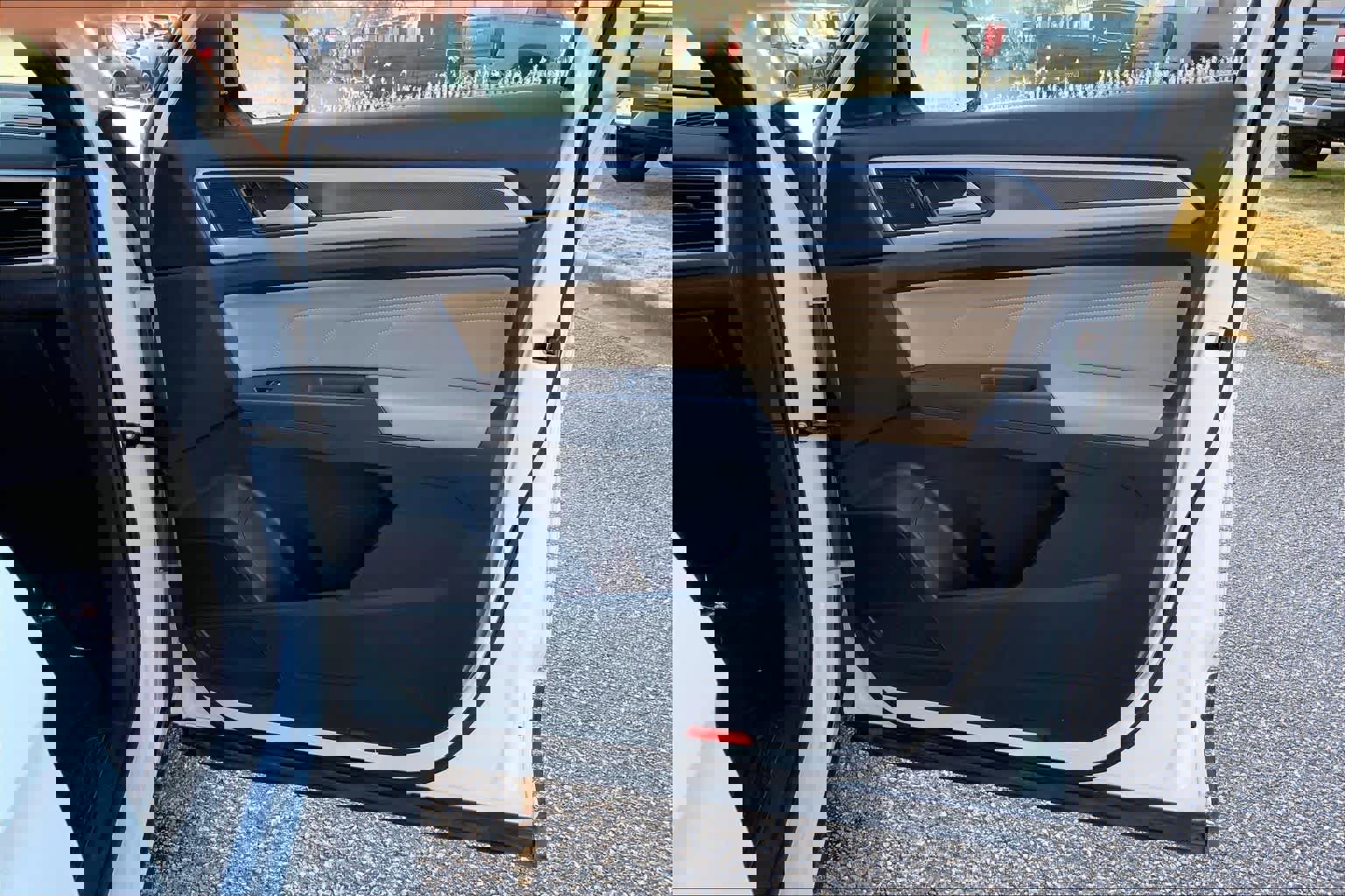 Used 2022 Volkswagen Atlas Cross Sport SE image 21