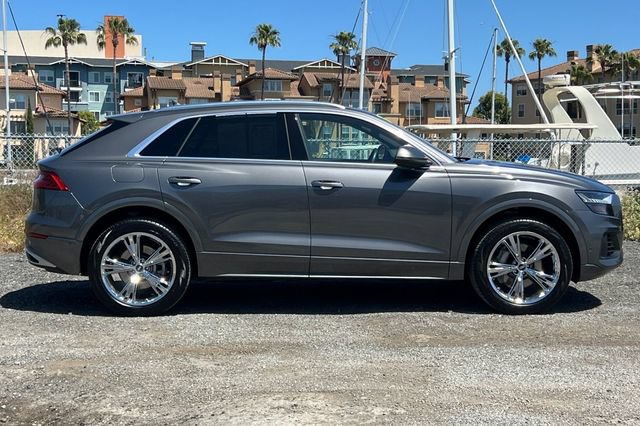 Used 2023 Audi Q8 Premium Plus w/ Premium Plus Package AWD/4WD image 3