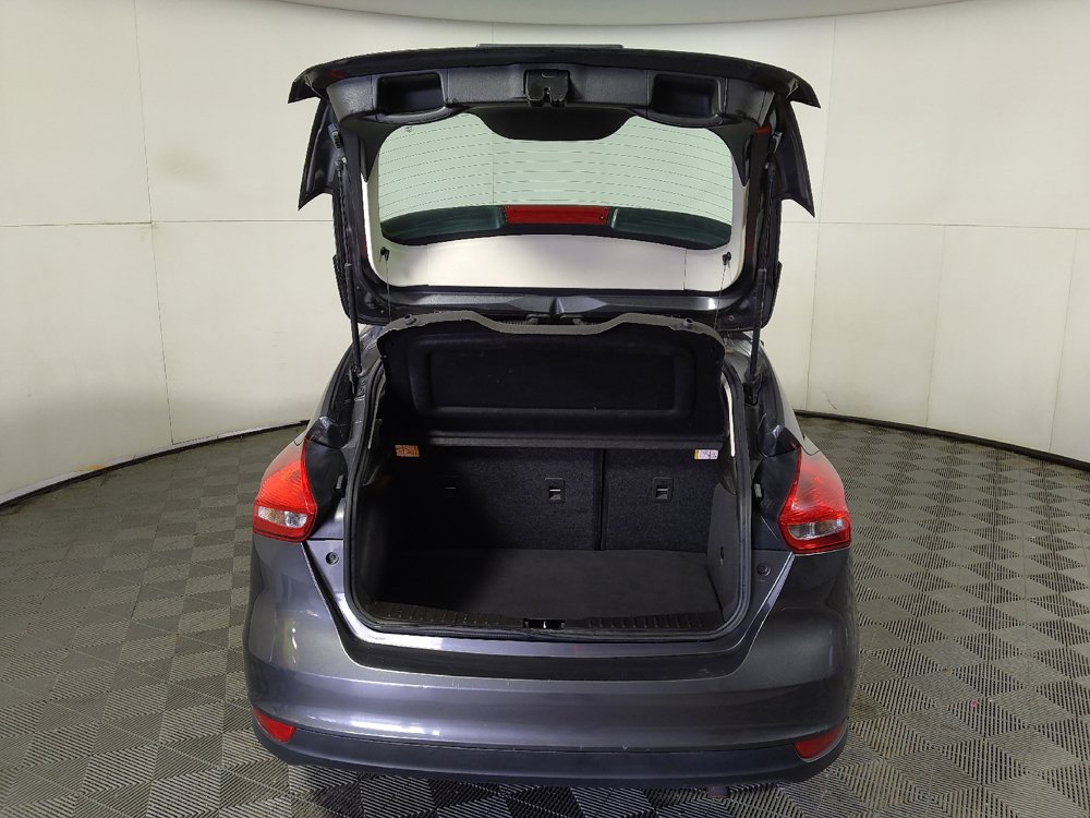 Used 2017 Ford Focus SE FWD image 29