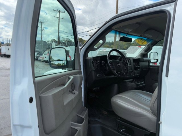 Used 2023 GMC Savana 2500 w/ Driver Convenience Package image 13