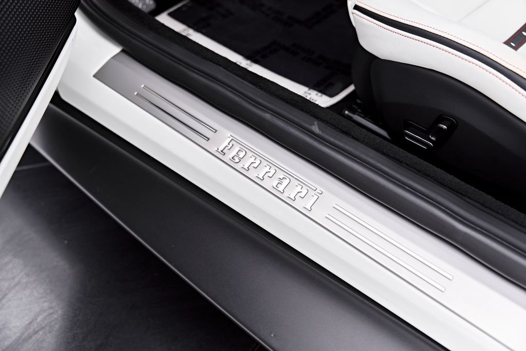 Used 2022 Ferrari Roma RWD image 47