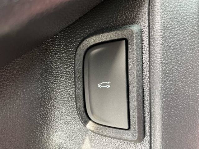 New 2026 Chevrolet Equinox ACTIV w/ Convenience Package III AWD/4WD image 32