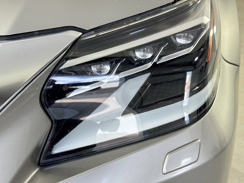 Used 2020 Lexus GX 460 Luxury w/ Accessory Package AWD/4WD image 38