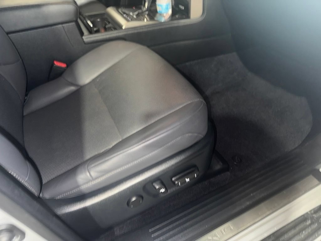 Used 2019 Lexus GX 460 w/ Navigation Package AWD/4WD image 16