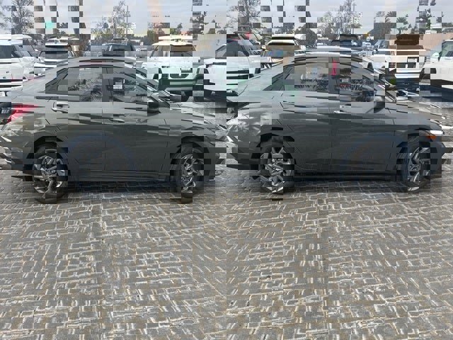 New 2026 Hyundai Elantra Blue image 6