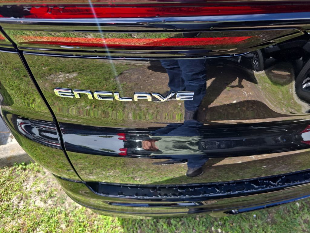 Used 2025 Buick Enclave Sport Touring image 8