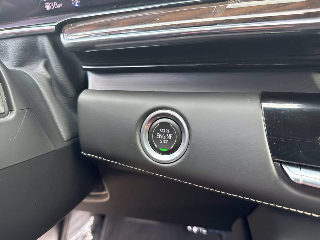Used 2023 Cadillac Escalade Sport Platinum AWD/4WD image 29