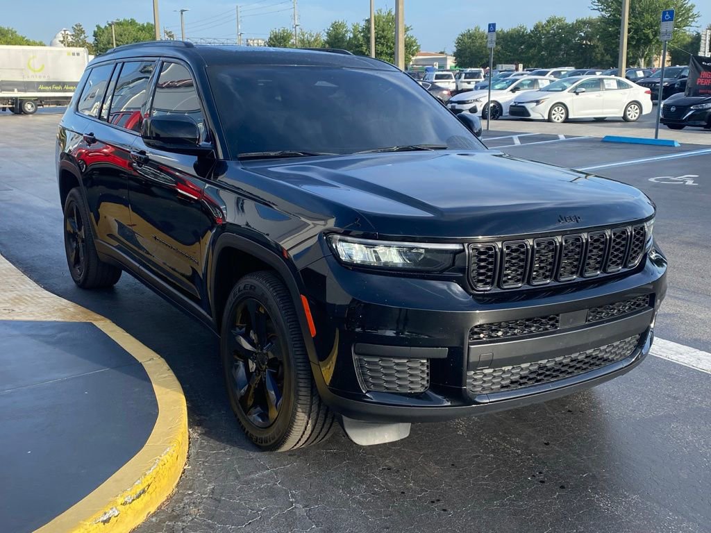 Used 2023 Jeep Grand Cherokee L Laredo RWD image 2