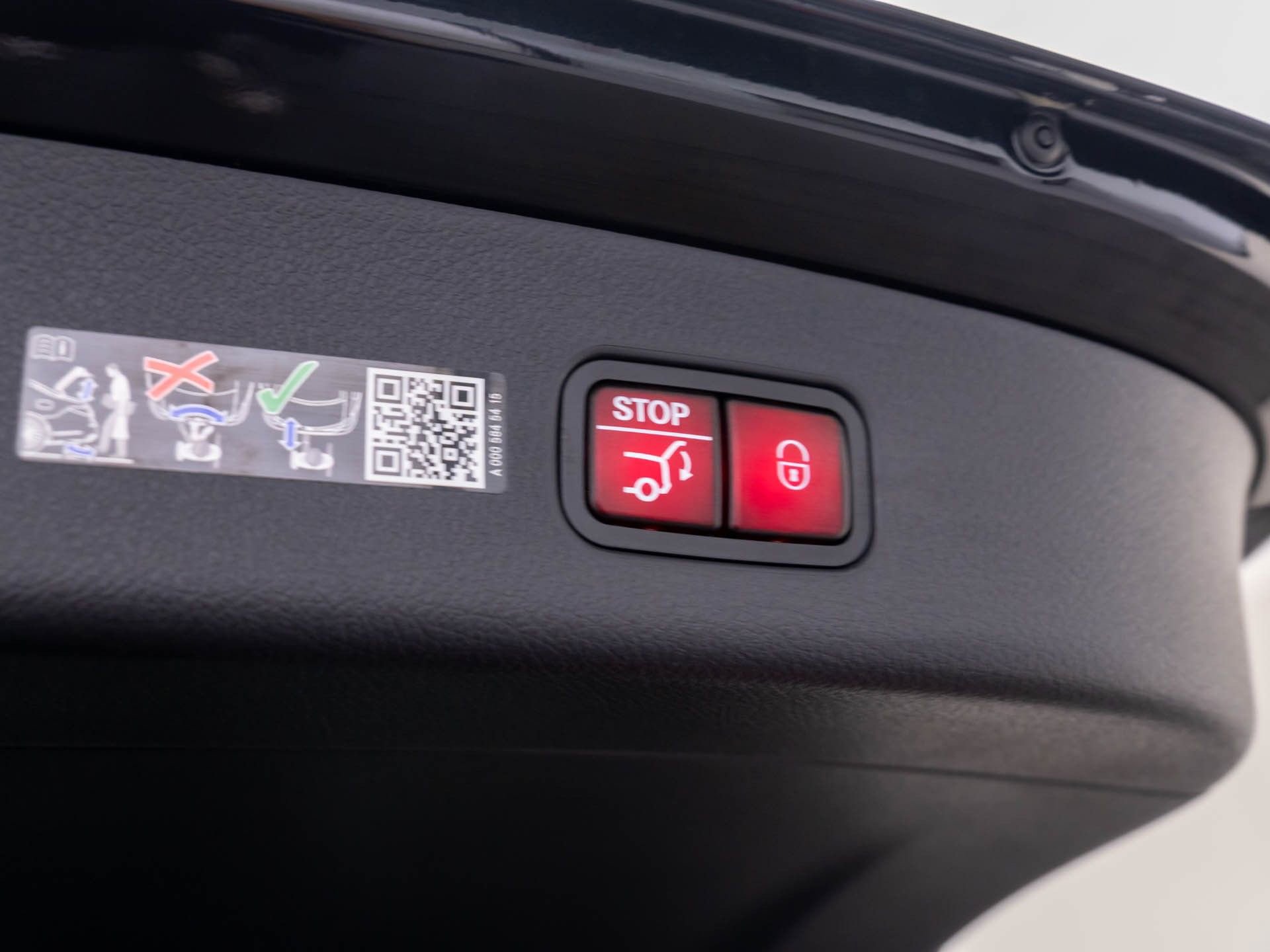 New 2025 Mercedes-Benz GLC 300 4MATIC image 31