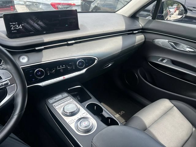 Used 2025 Genesis GV70 2.5T AWD/4WD image 11