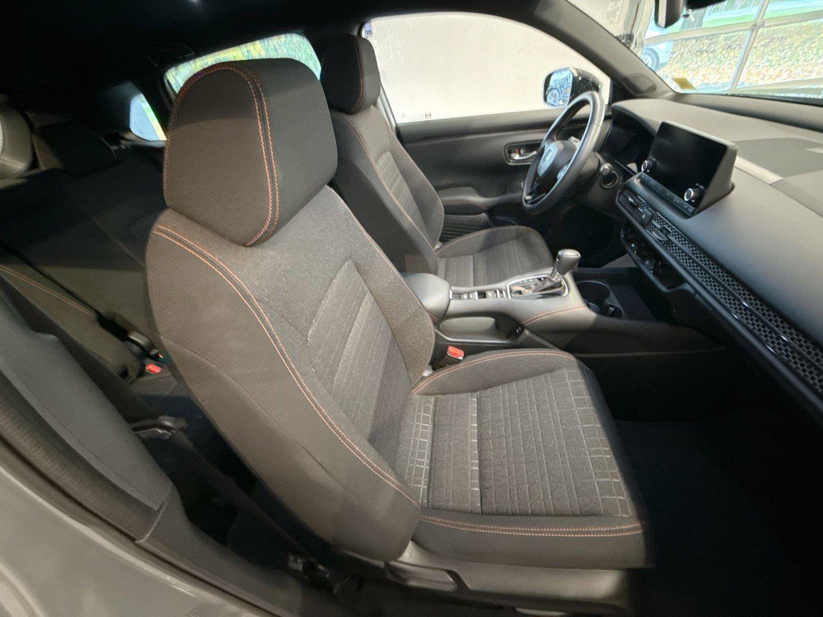 Used 2025 Honda HR-V Sport image 25