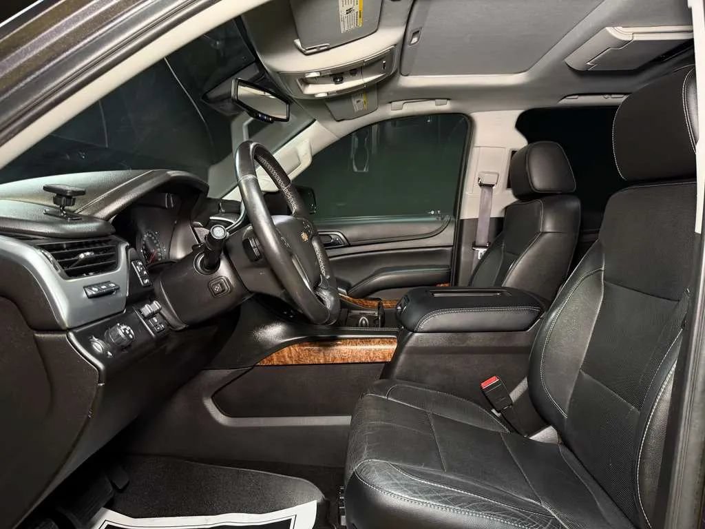 Used 2016 Chevrolet Suburban LTZ RWD image 18