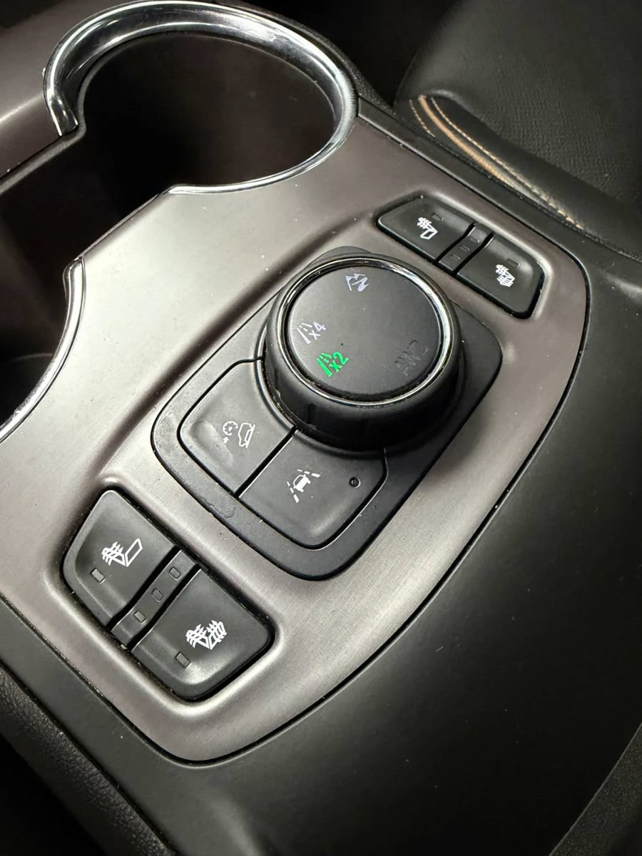 Used 2022 GMC Terrain AT4 AWD/4WD image 25