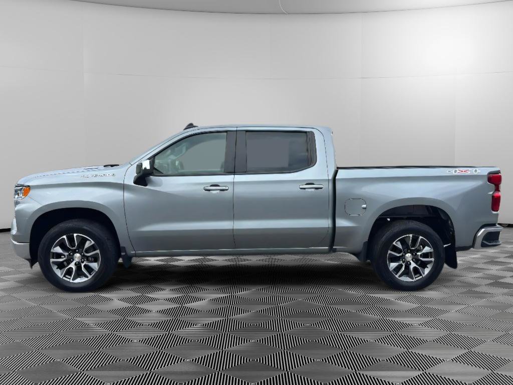Used 2024 Chevrolet Silverado 1500 LT AWD/4WD image 5