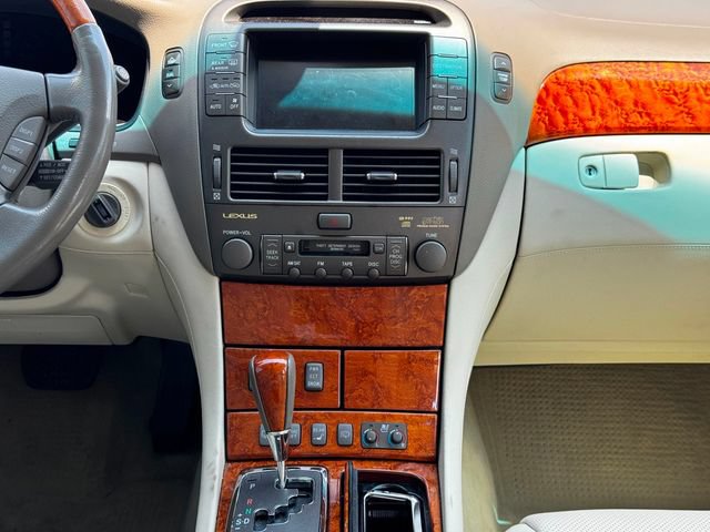 Used 2004 Lexus LS 430 RWD image 20
