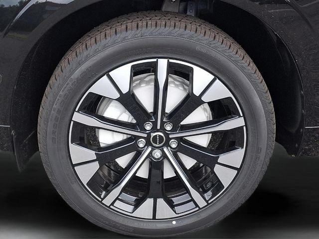 New 2026 Volvo XC60 B5 Plus w/ Protection Package Premier AWD/4WD image 4