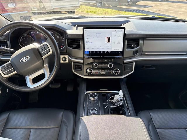 Certified 2024 Ford Expedition XLT image 16