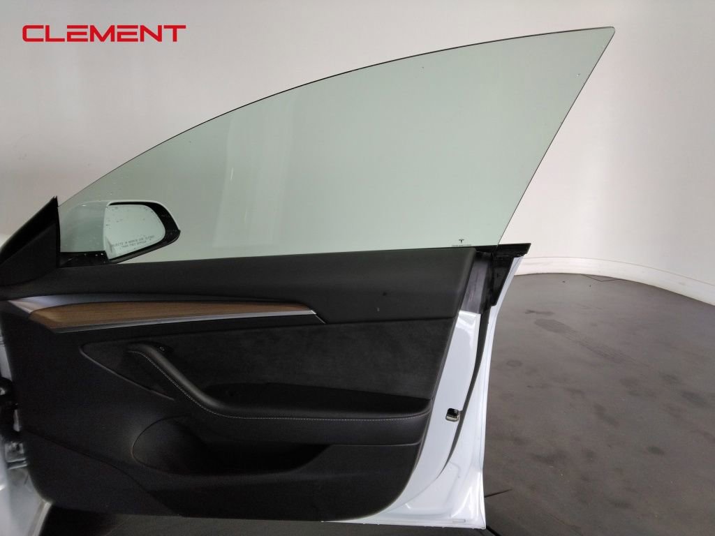 Used 2023 Tesla Model 3 Standard Range image 33