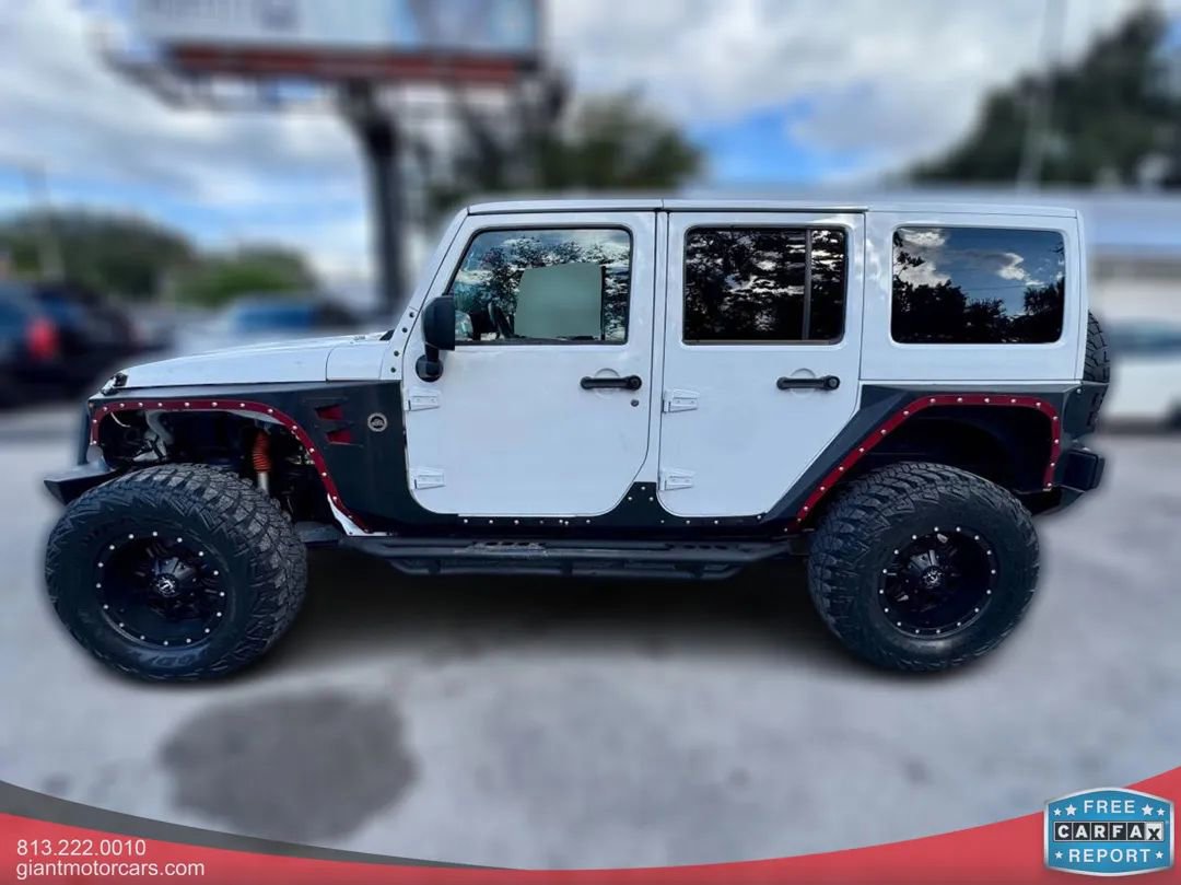 Used 2016 Jeep Wrangler Unlimited Rubicon image 8